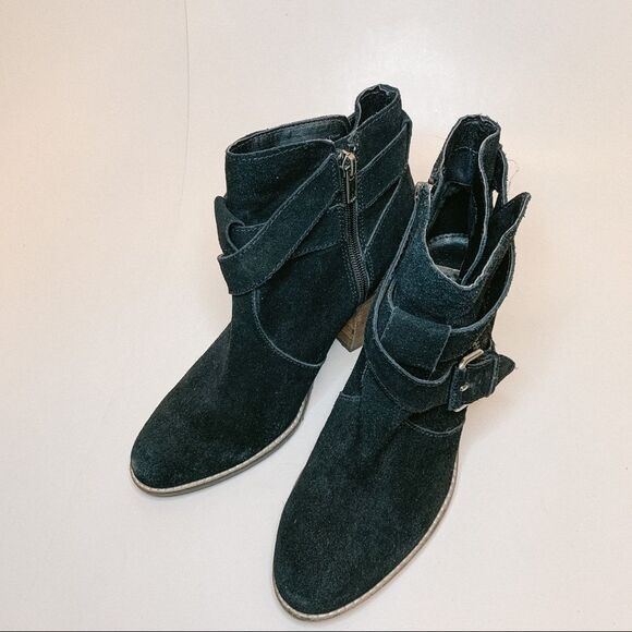 Dolce Vita Connary Black Suede Bootie Size 8 - Picture 3 of 11